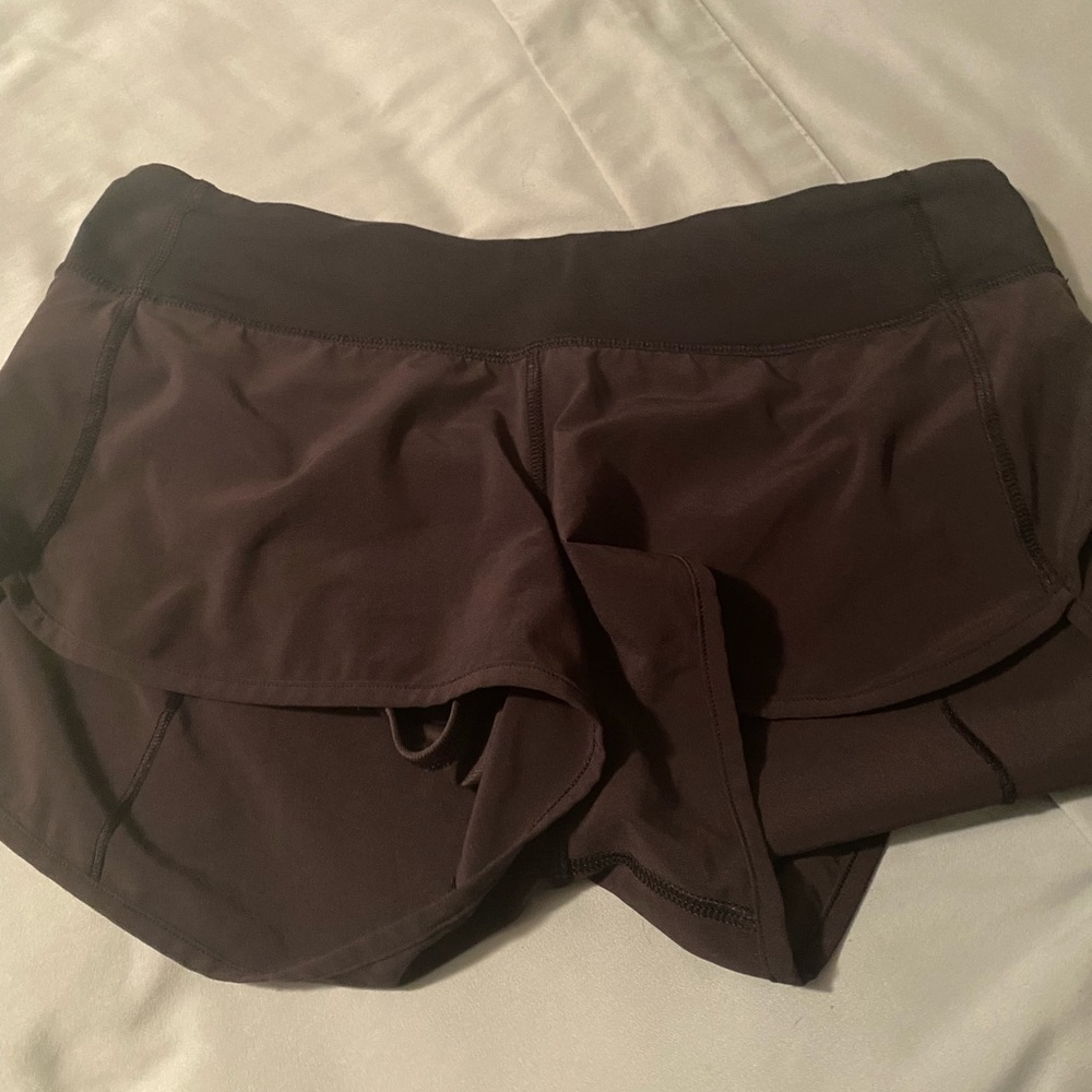 Lululemon shorts size 6 EUC